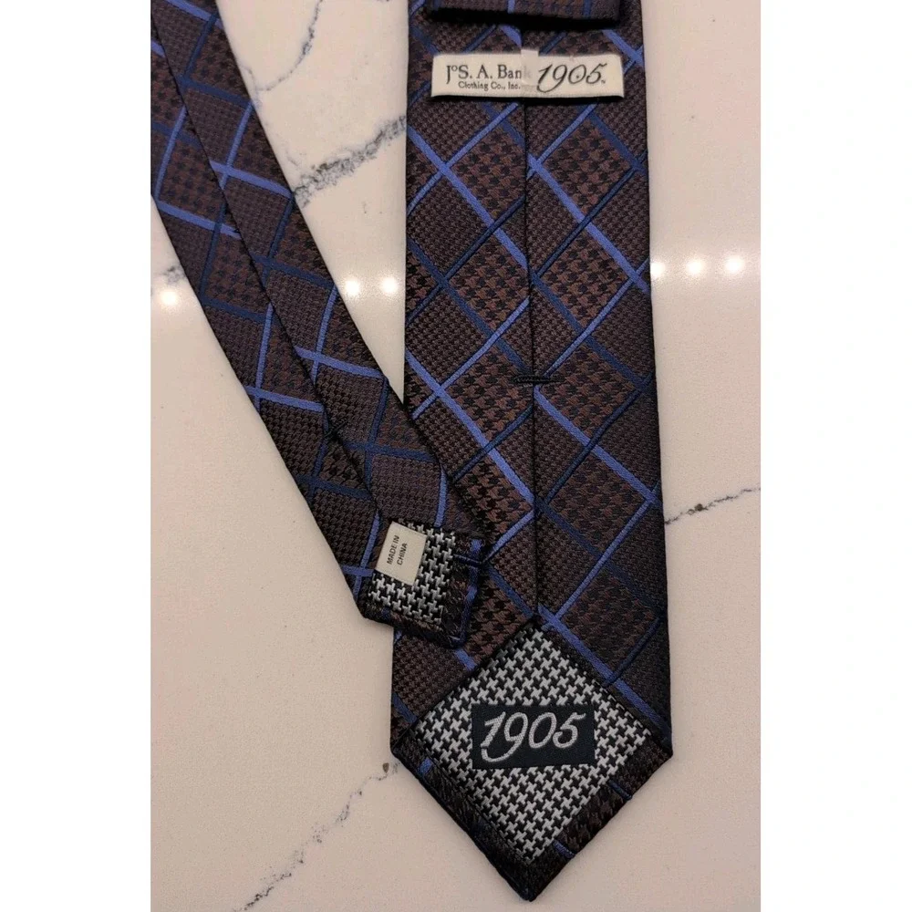 Jos A Bank 1905 Blue Brown Houndstooth Silk Tie Skinny 2.75